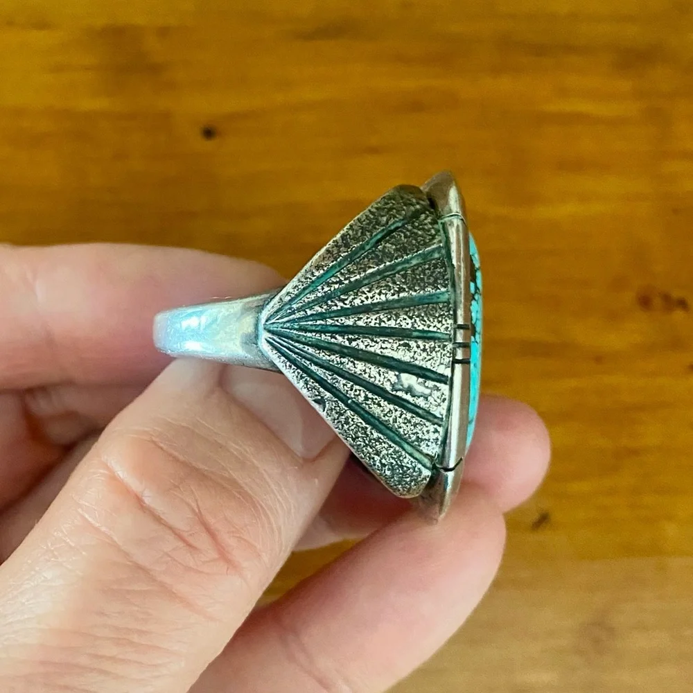 Vintage Native American Sterling Silver Turquoise Ring size 10.5